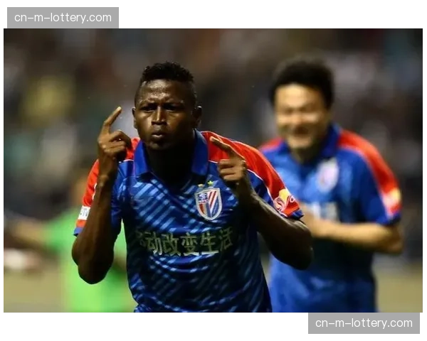 【2026年4月中超联赛·人物·特写草根解说员的逆袭：凭借自媒体精剪视频获得官方转播合同